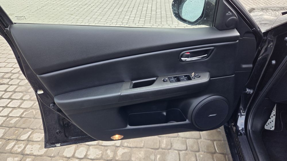 Мазда 6 2010 рік