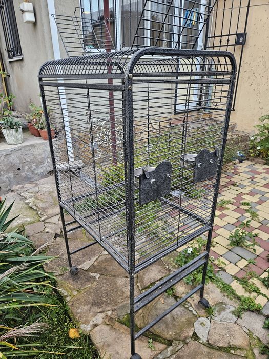 Клетка, вольер для попугая, птиц, животных