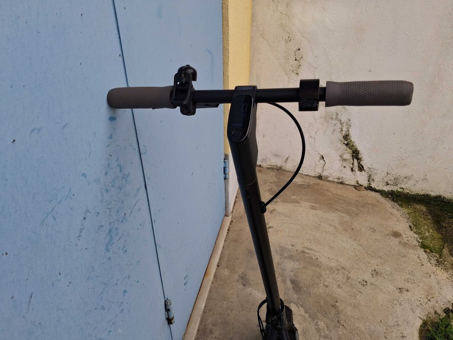 Trotinete com carregador pronta a andar