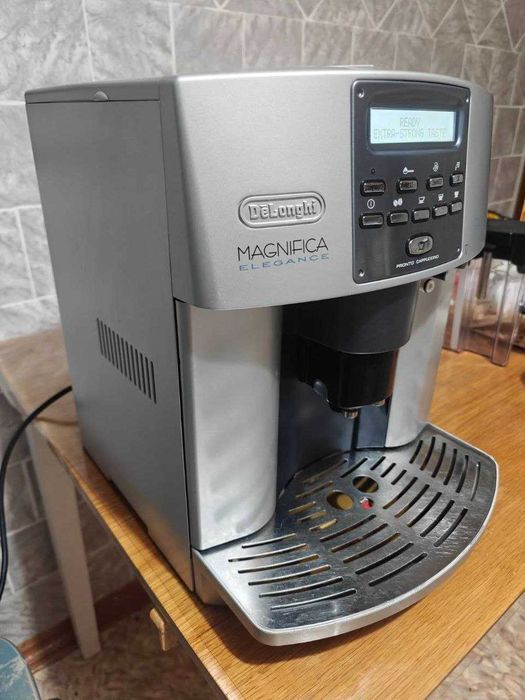 Кофемашина DeLonghi Magnifica Elegance ESAM 3600.S Pronto Cappuccino Италия