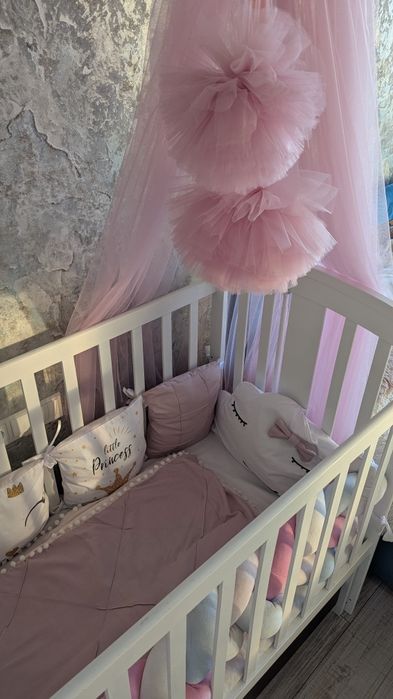 Ліжечко ,балдахін,постіль,бортики ,кокон