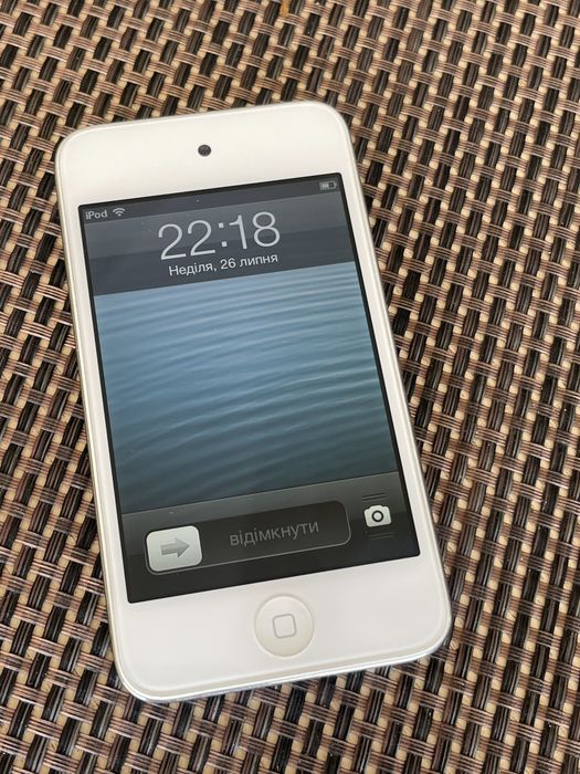 Apple iPod touch 4-го поколения (16 ГБ, модель A1367)