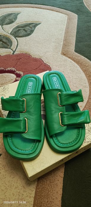 Шкіряні шльопанці 40 р.