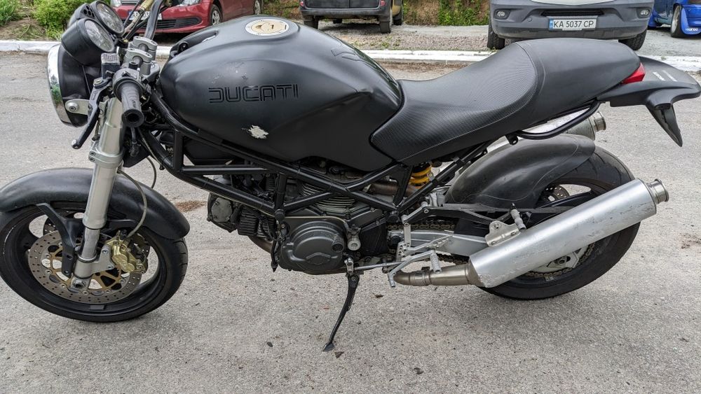 Ducati Monster 695