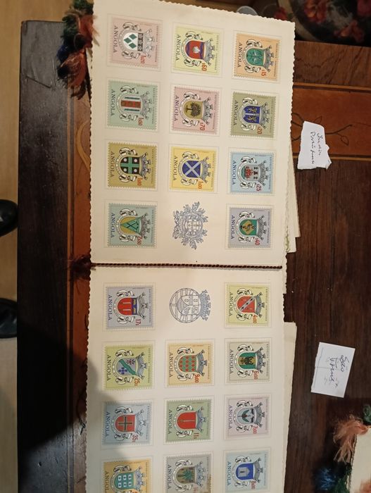 Colecção completa dos selos postais de todas as colónias portuguesas