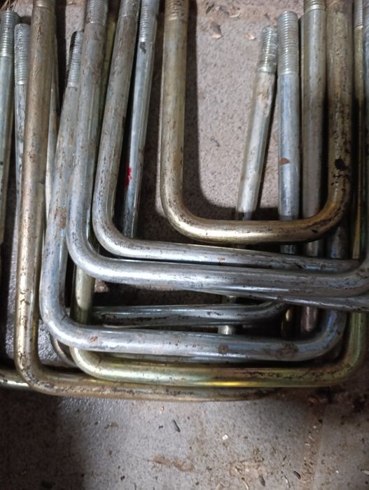 Продам колеса прикатка.Вали на дискову.Стремянки болти.