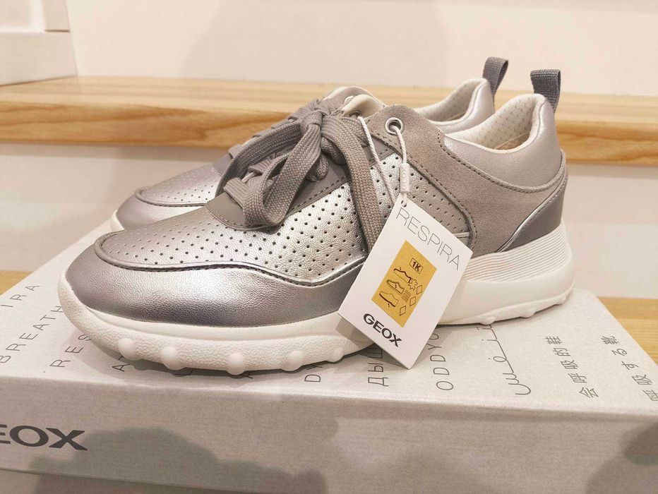 Sneakersy damskie Geox D Alleniee B rozm 36 (23,4 cm)