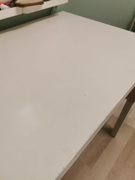Biurko Ikea Pahl biało różowe