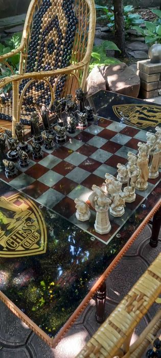 Шахматы  полная коллекция Гарри Потера+ шахматная доска