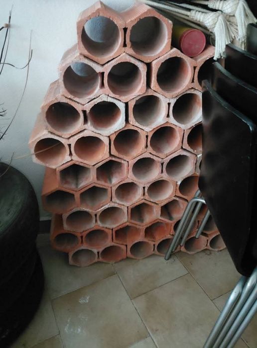 Garrafeira de Barro 28PEÇAS  10€