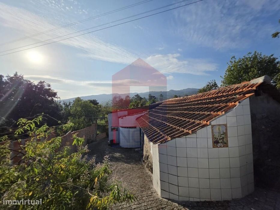 Moradia em construção, Pico