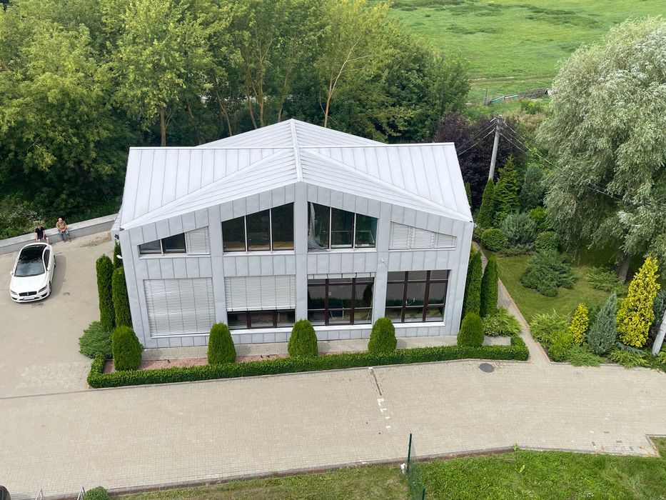 Продам Приміщення 1200 м.кв. + Офіс 200 м.кв. під Офіс/Клініка/IT