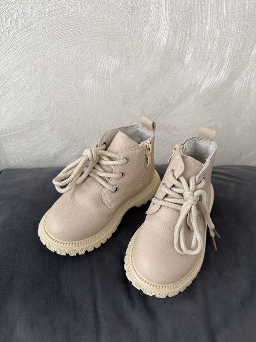 Ботінки демісезон 25 розмір 16 см світло-бежеві
