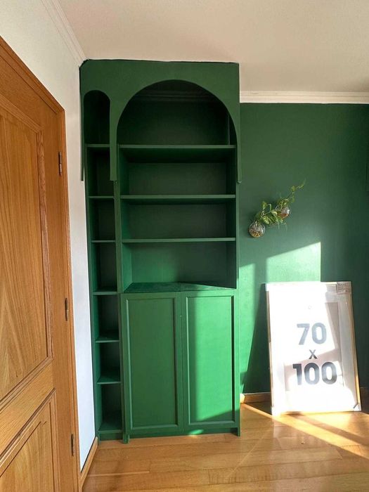 IKEA BILLY e GNEDBY- Conjunto de 4 estantes IKEA pintadas em verde escuro mate