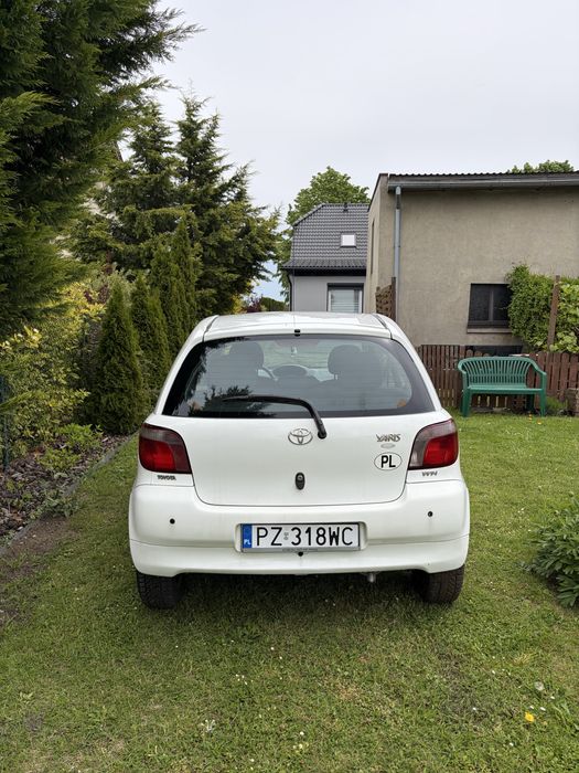 Toyota Yaris 1.0 2002r