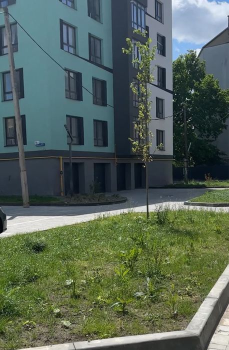 Гараж в Парковому Містечку