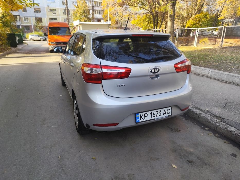 KIA RIO 2013г 1.6 в отличном состоянии