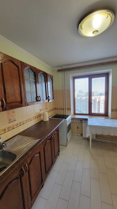 Тимошенко 13А, Левка Лукьяненко 13А