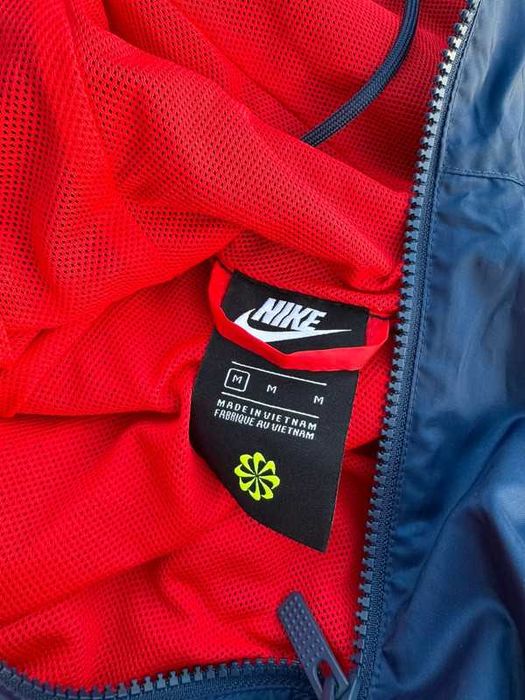 Kurtka Nike Air ..