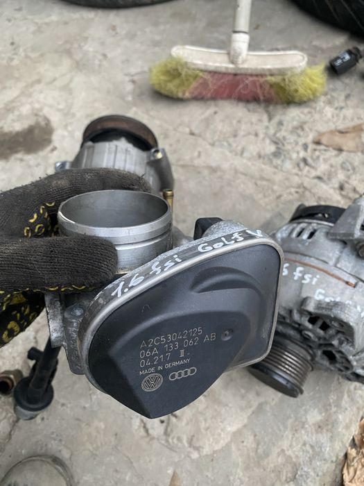 Генератор гольф5 1.6 fsi генератор VW Golf V 1.6 бензин