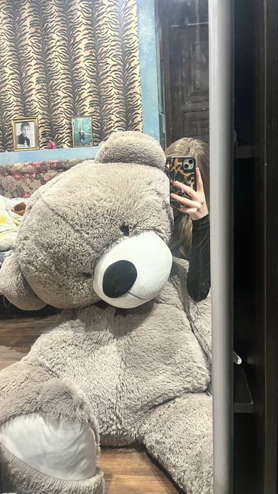 Большой плюшевый мишка