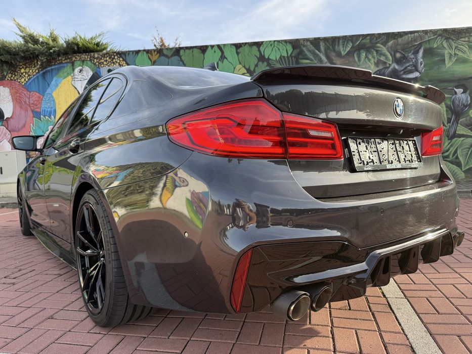 BMW 520d 190cv LOOK M5 - 2017- Full Extras