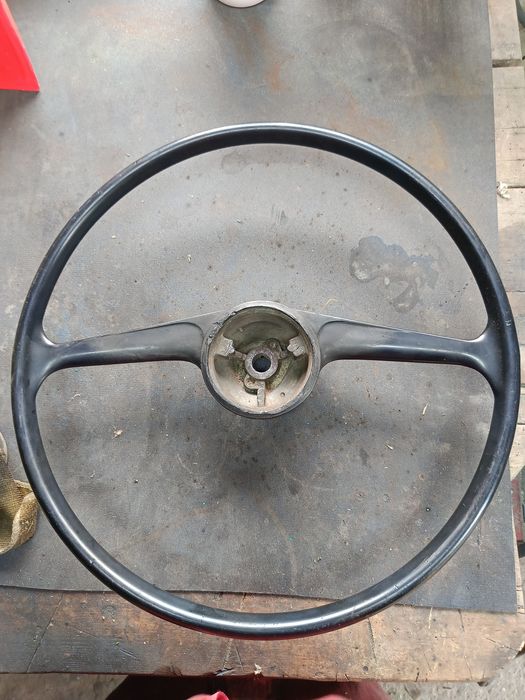 Kierownica c325 c328