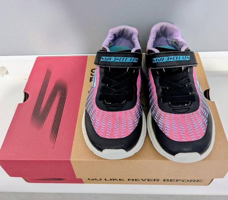 Кросівки skechers 28 розмір