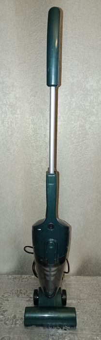 Продам вертикальний пилосос!