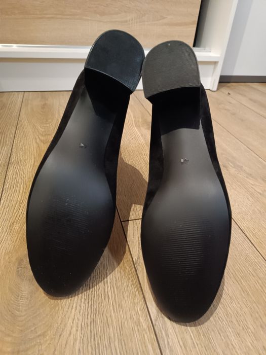 Czarne botki na obcasie rozmiar 45