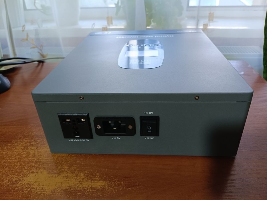 Гибридный солнечный инвертор DATOUBOSS 3300W 24В