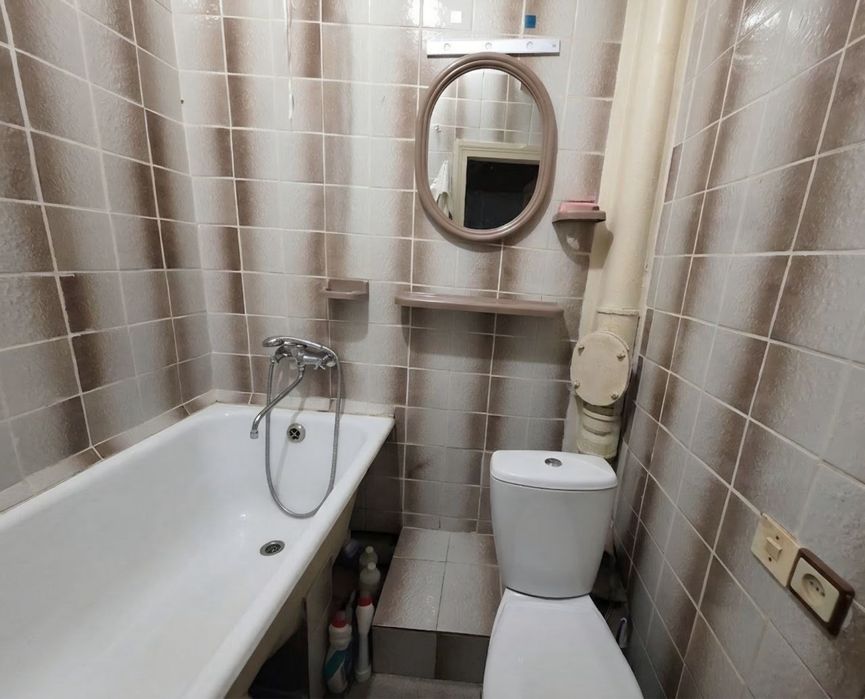 Продажа 1ком на 12 квартале, Б. Хмельницкого