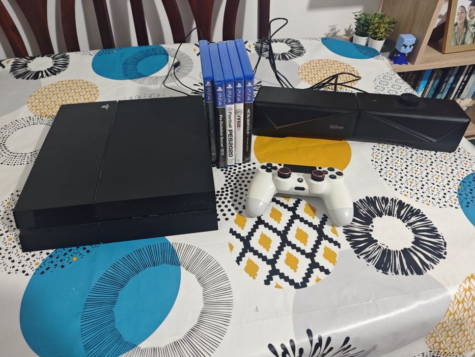 Pack PS4 mais 5 jogos, comando e sound bar