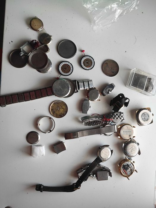 Lote de relógios para peças ou reparação