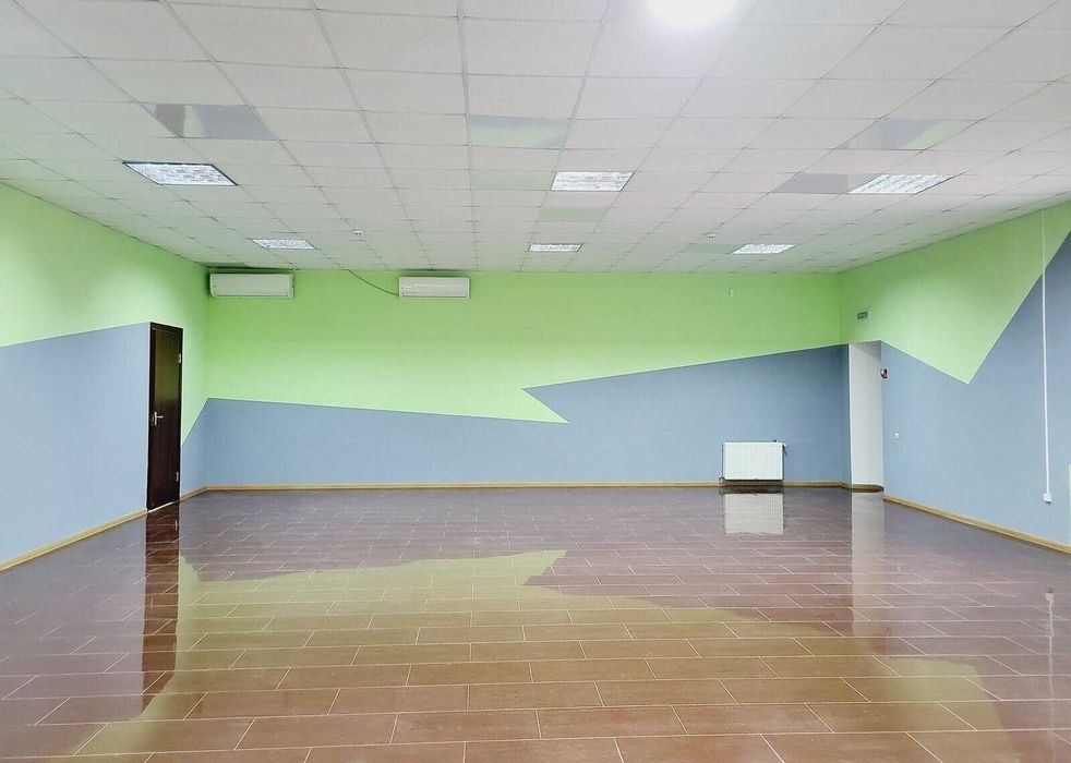 Оренда фасадного приміщення на Старому місті