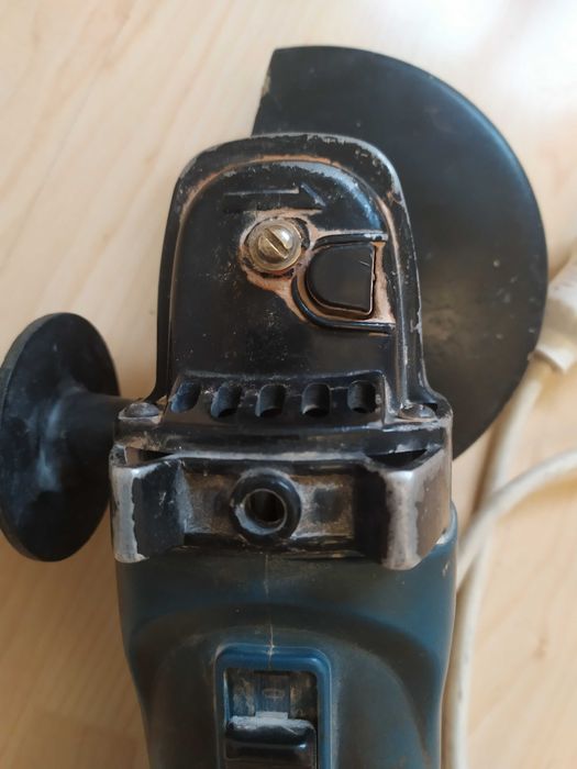 Продам болгарку "FERM fag-125N" в отл рабочем состоянии оригинал 920гр