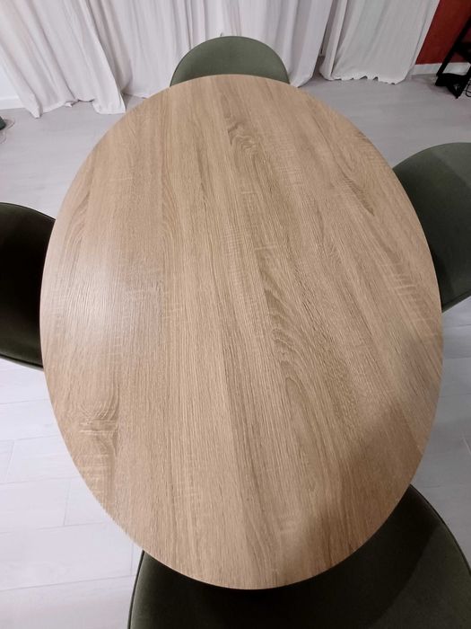 Mesa Oval - Madeira Carvalho