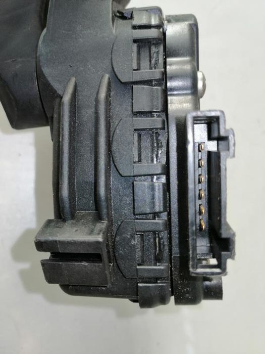 Pedal do acelerador VOLKSWAGEN Passat (3B3)