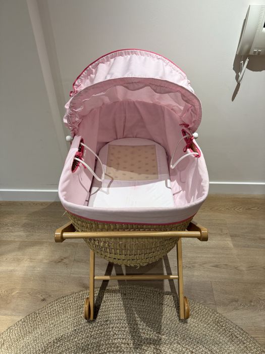 Alcofa para bebé em verga