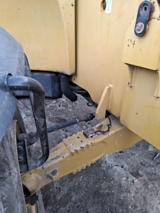 Навантажувач маніту, катерпілер джісібі