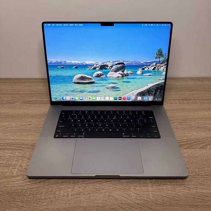 Macbook Pro 16" 2021 M1 Pro / 16Gb DDR5 / SSD 512Gb батарея:100% (M1358)