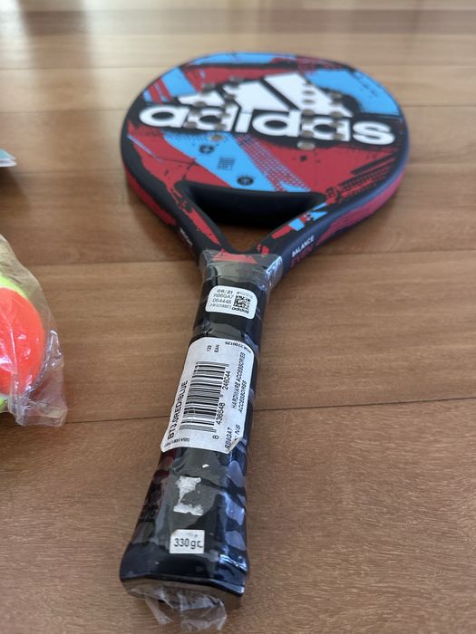 Raquete Beach Tennis Nova + Bolas