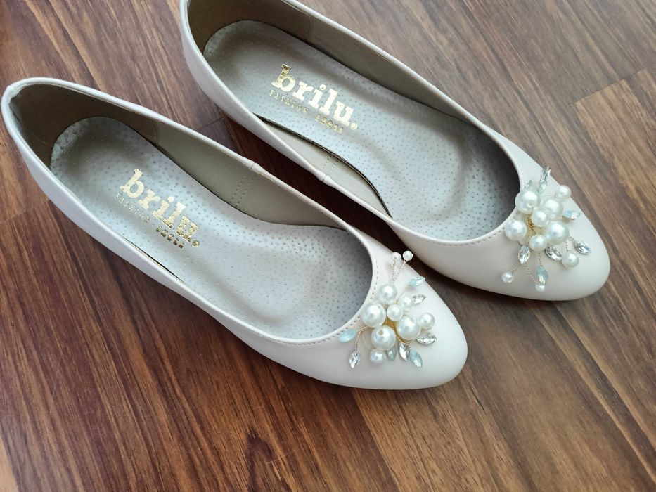 Balerinki bezowe nowe, eleganckie, marki Brilu