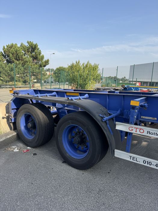 Semi reboque porta contentores 20”