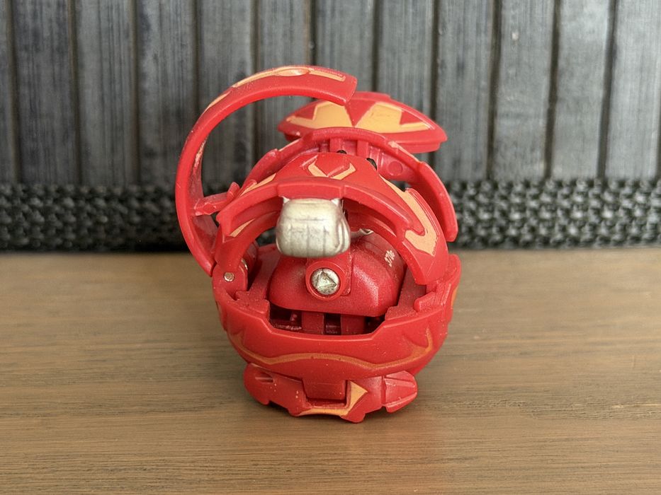 Bakugan bakugany Pyrus Warius