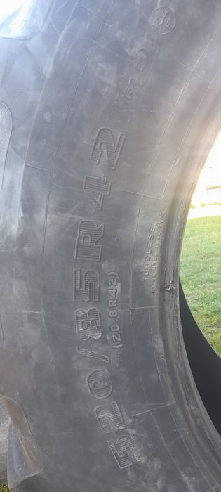 Opona 520/85 r42   20.8r42 para