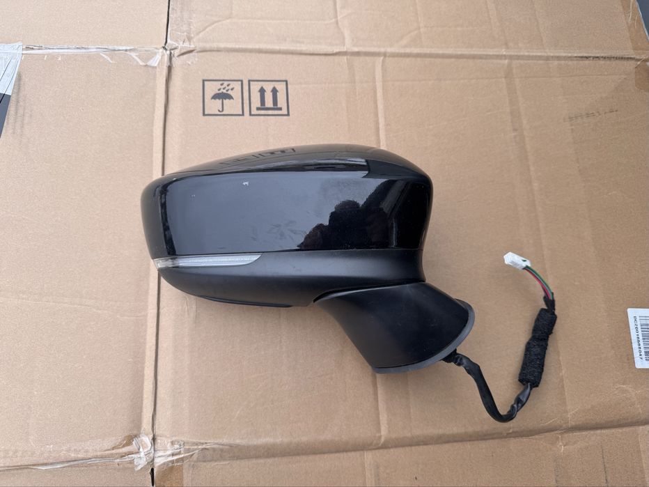 Mazda2 dj lift prawe lusterko 41w  7 pin