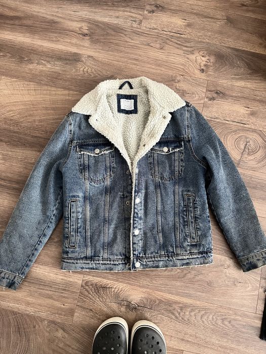 Джинсова куртка з утепленням, Bershka