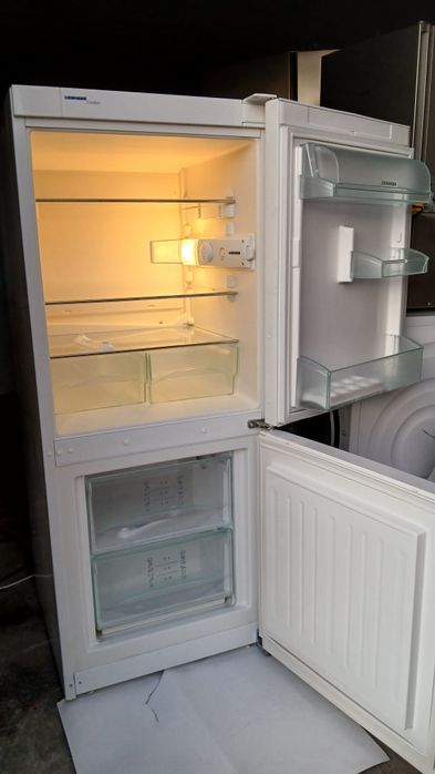 Холодильник Liebherr CNP ef б/у Германии.