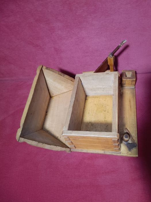 Дерев'яна хатинка